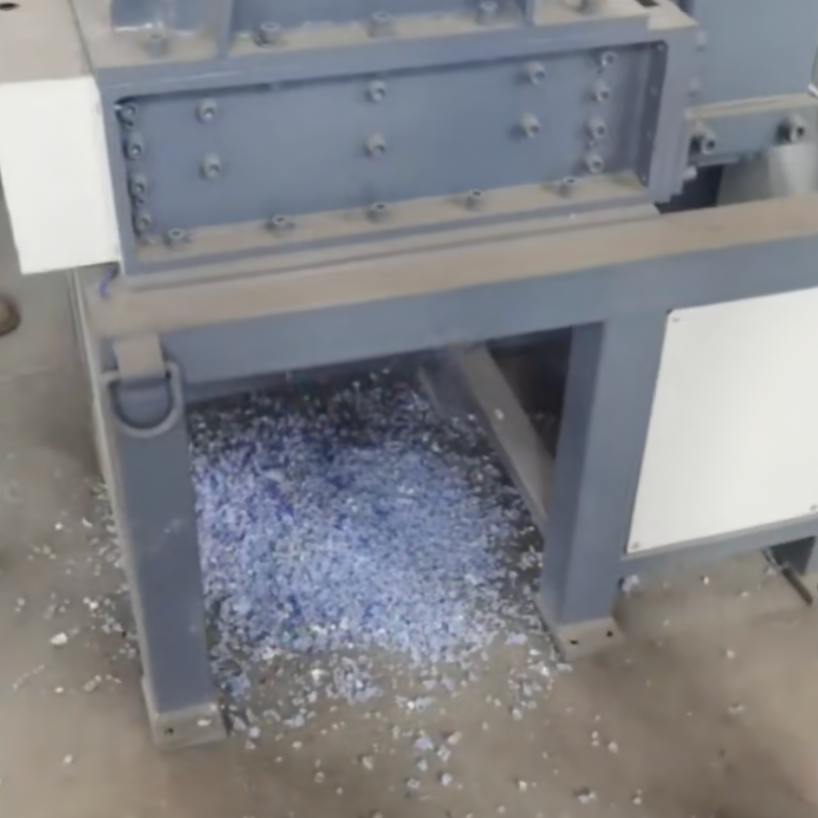 Plastic waste output after size reduction